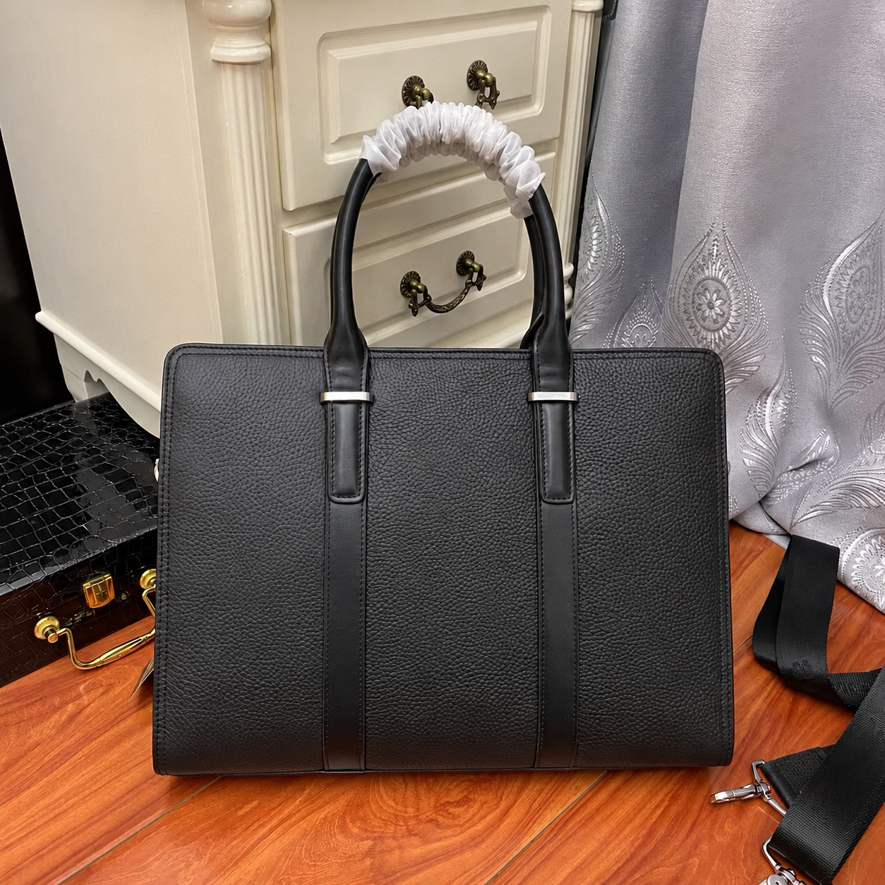 Interior Design Documentation - New Mens Top Handle Bags Premium
